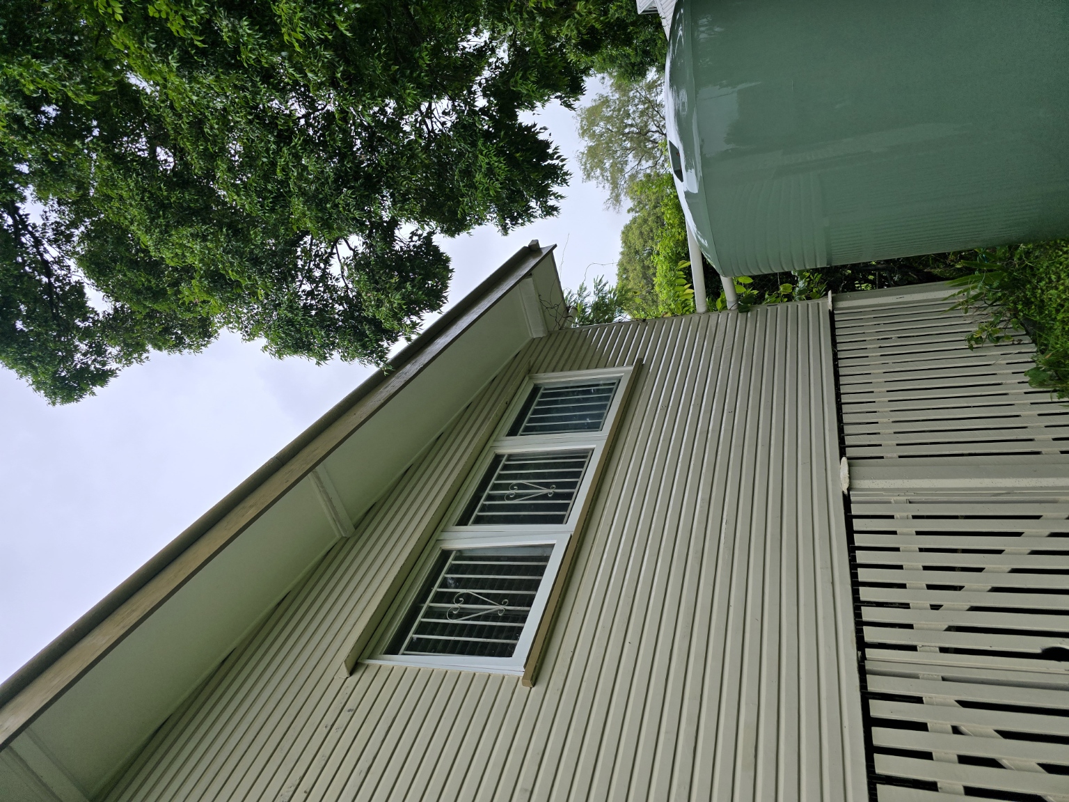 Clean white weatherboard after soft wash